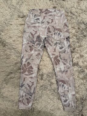 Floral Camo High-Waist Leggings in Mauve and Taupe